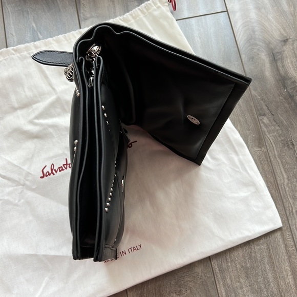 Ferragamo Viva Studded Bow Bag Authentic - Picture 6 of 17